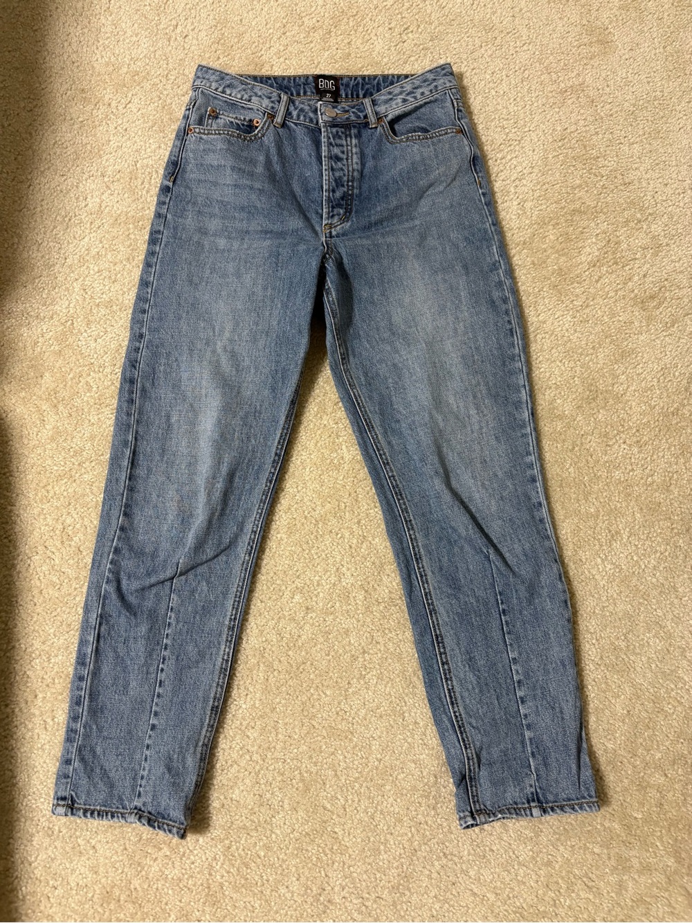 BDG Straight-Leg Women's Jeans in Medium Blue Wash